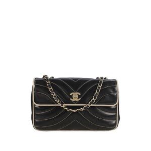 Chanel Womens Leather Vintage Chevron Wave Stitch East-West Flap Handbag Black